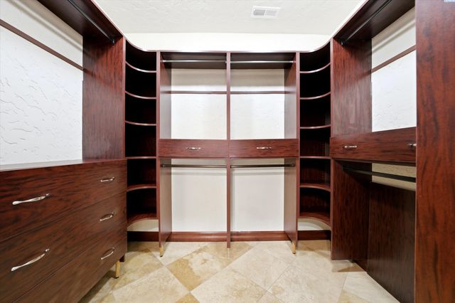 9206 Vincenzo Drive, Pasco, WA 99301