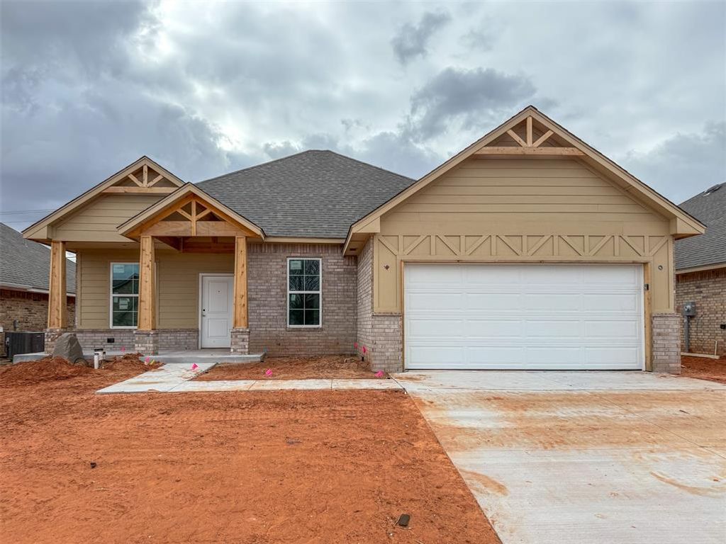 11704 SW 15th Terrace, Yukon, OK 73099