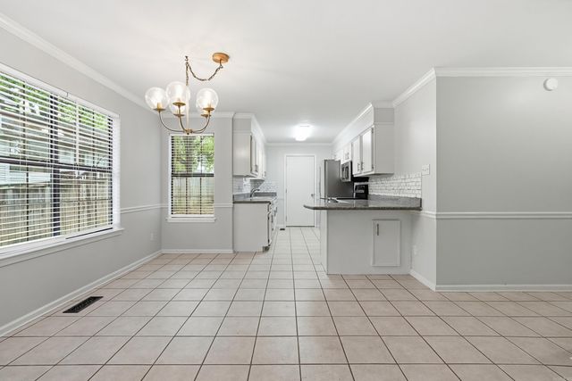 2 Forestwood Cove, Little Rock, AR 72223