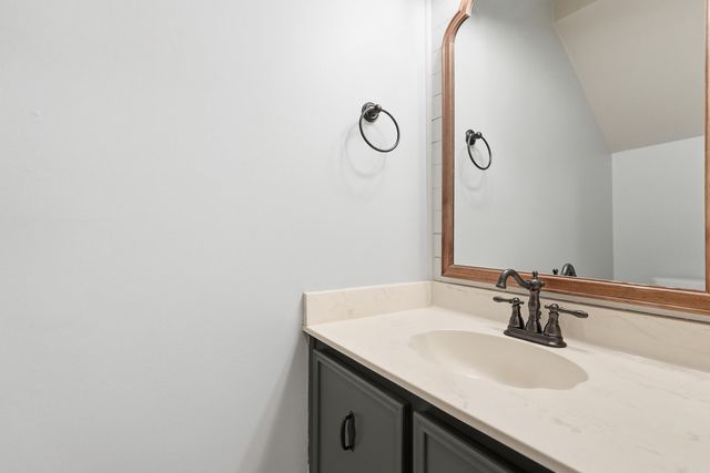 2 Forestwood Cove, Little Rock, AR 72223