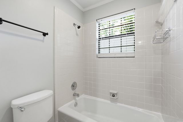 2 Forestwood Cove, Little Rock, AR 72223