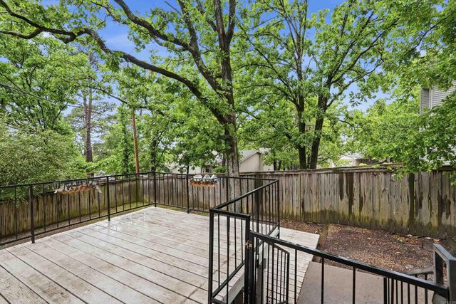 2 Forestwood Cove, Little Rock, AR 72223