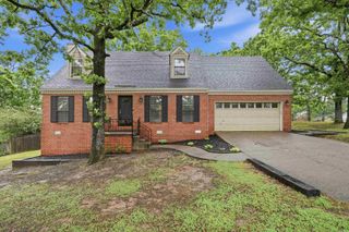 2 Forestwood Cove, Little Rock, AR 72223