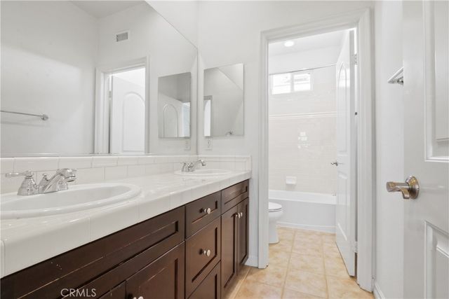 2569 Tea Leaf Lane, Tustin, CA 92782