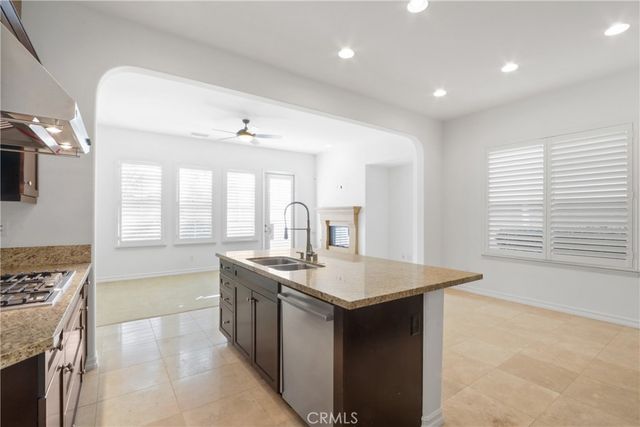 2569 Tea Leaf Lane, Tustin, CA 92782