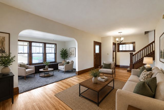 1549 Edmund Avenue, Saint Paul, MN 55104