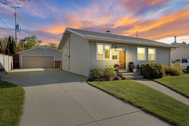 1715 84th PLACE, Kenosha, WI 53143
