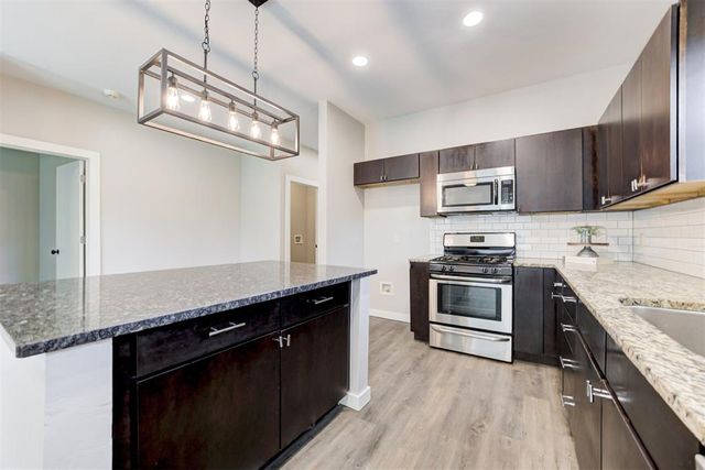 600 NW 175th Street, Edmond, OK 73012