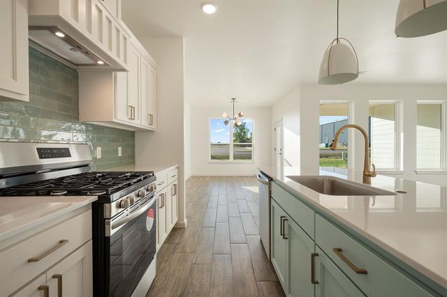 5017 Misty Wood Lane, Mustang, OK 73064