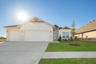 5017 Misty Wood Lane, Mustang, OK 73064