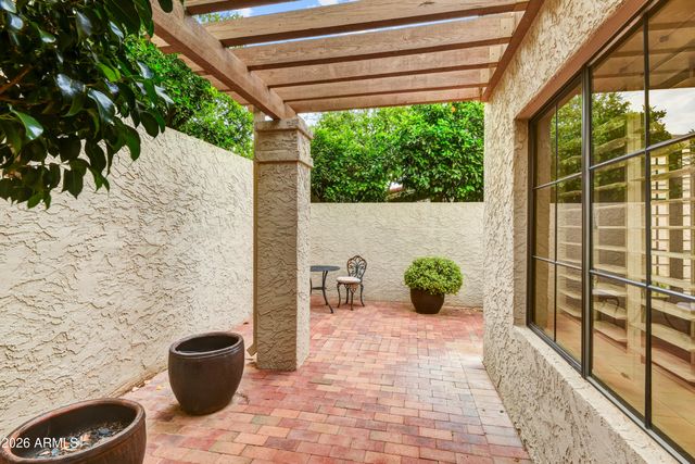 8525 N 84TH Street, Scottsdale, AZ 85258