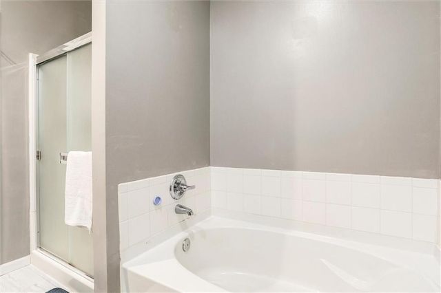 22615 W 76th Terrace, Shawnee, KS 66227