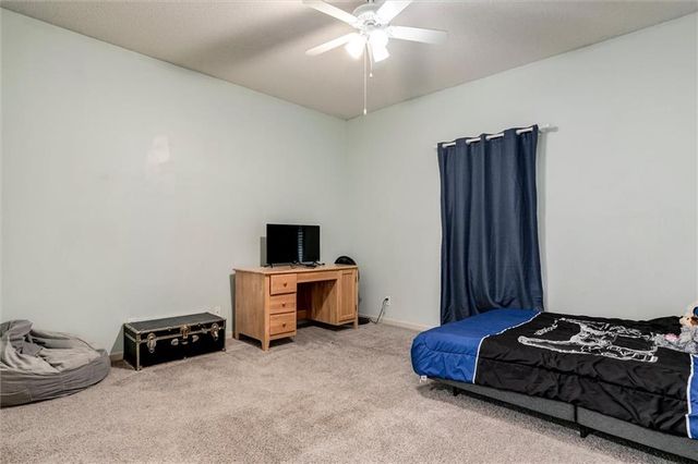 22615 W 76th Terrace, Shawnee, KS 66227