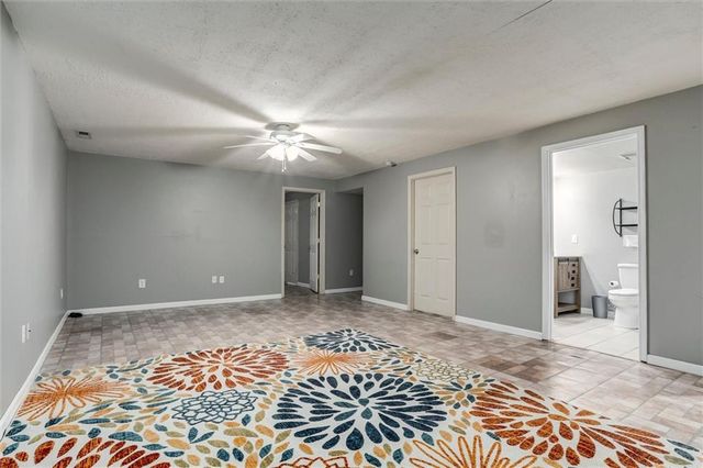 22615 W 76th Terrace, Shawnee, KS 66227