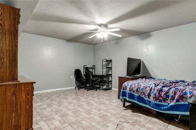 22615 W 76th Terrace, Shawnee, KS 66227
