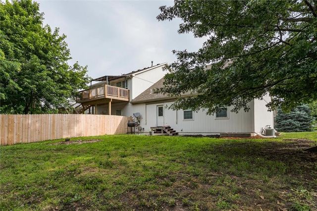 22615 W 76th Terrace, Shawnee, KS 66227