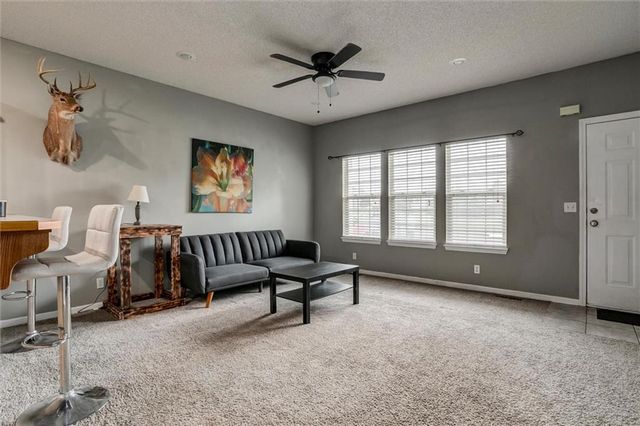 22615 W 76th Terrace, Shawnee, KS 66227