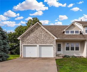 22615 W 76th Terrace, Shawnee, KS 66227