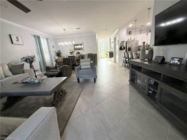 4289 BLUEGRASS DR, Fort Myers, FL 33916