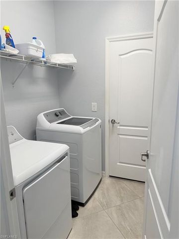 4289 BLUEGRASS DR, Fort Myers, FL 33916