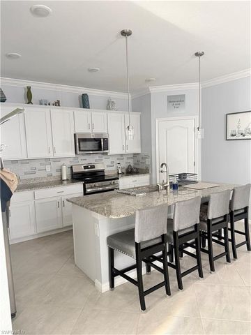 4289 BLUEGRASS DR, Fort Myers, FL 33916