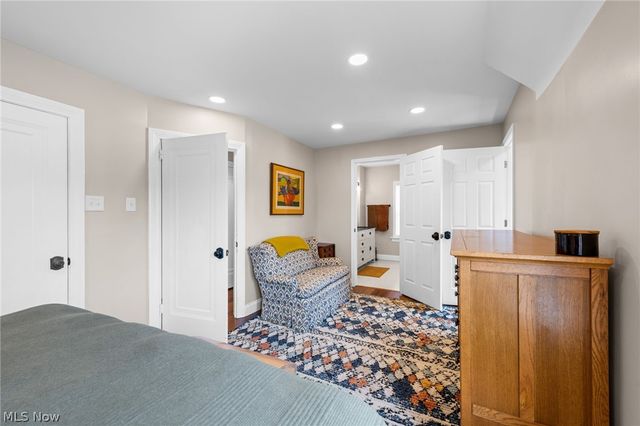 3545 Raymont Boulevard, University Heights, OH 44118