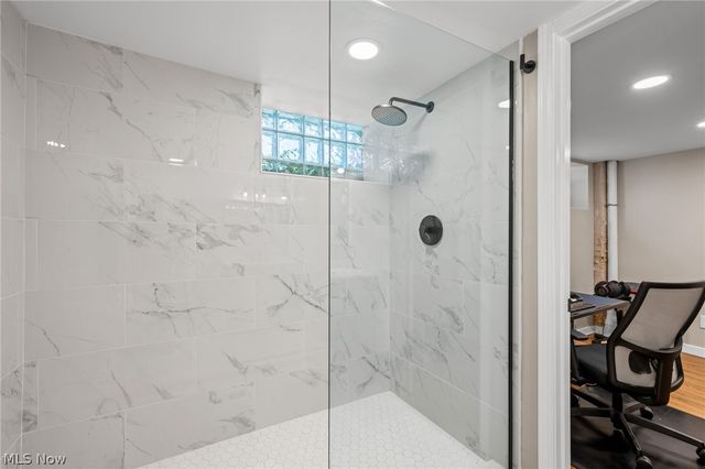3545 Raymont Boulevard, University Heights, OH 44118