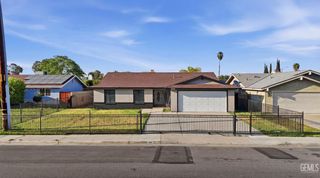 1904 Fairview Road, Bakersfield, CA 93304