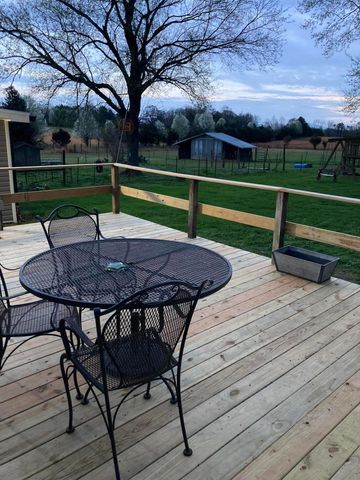 338 County Road 435, Englewood, TN 37329