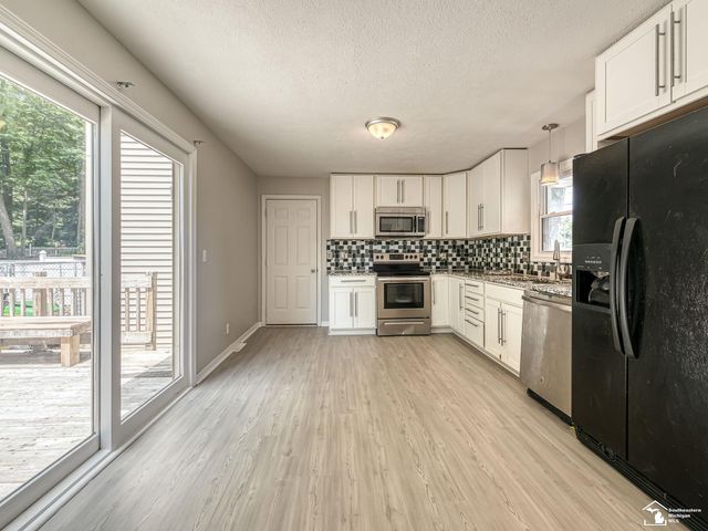 3881 E Stein Road, La Salle Twp, MI 48145