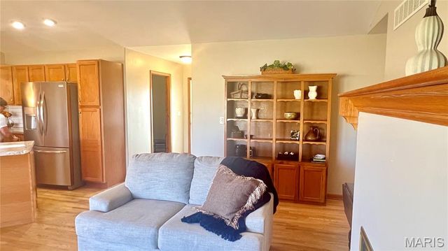 1157 Amanda Street, St James, MO 65559