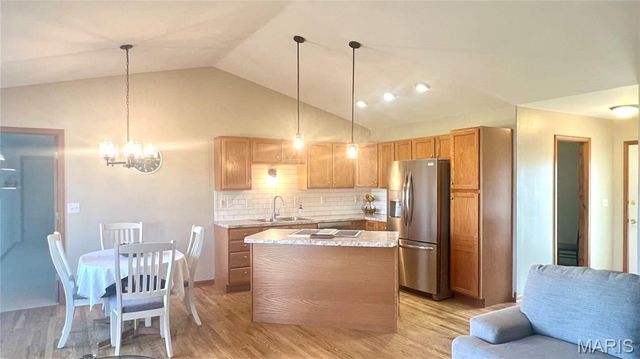 1157 Amanda Street, St James, MO 65559