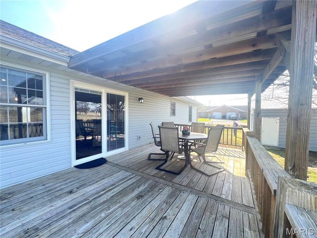 1157 Amanda Street, St James, MO 65559