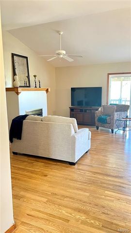 1157 Amanda Street, St James, MO 65559