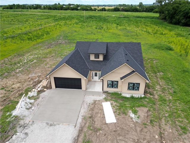 8915 Varner Road, Odessa, MO 64076