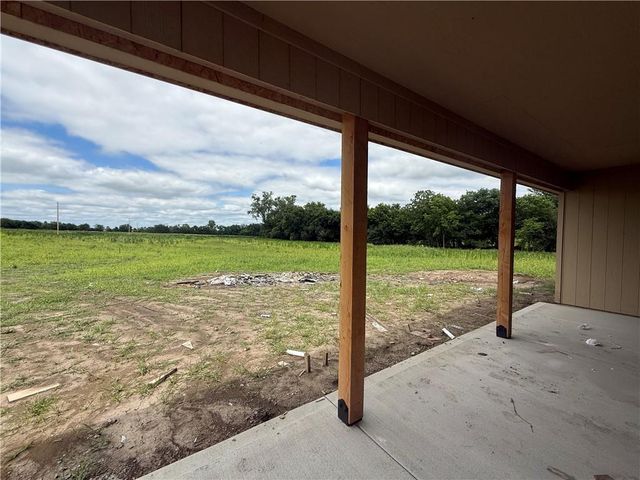 8915 Varner Road, Odessa, MO 64076