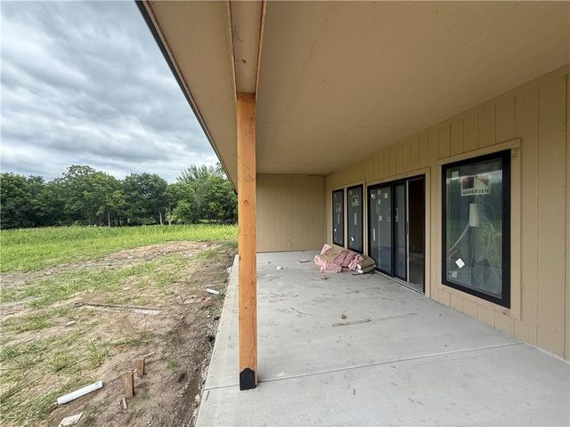 8915 Varner Road, Odessa, MO 64076