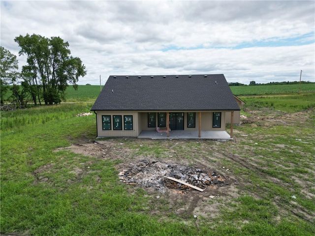 8915 Varner Road, Odessa, MO 64076