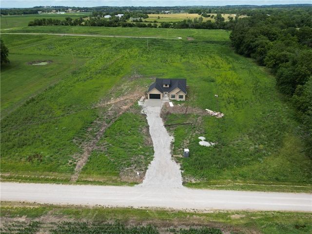 8915 Varner Road, Odessa, MO 64076