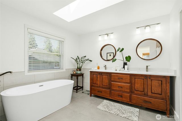 7725 235th Place NE, Redmond, WA 98053
