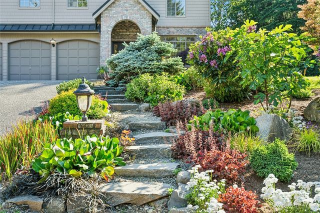 7725 235th Place NE, Redmond, WA 98053
