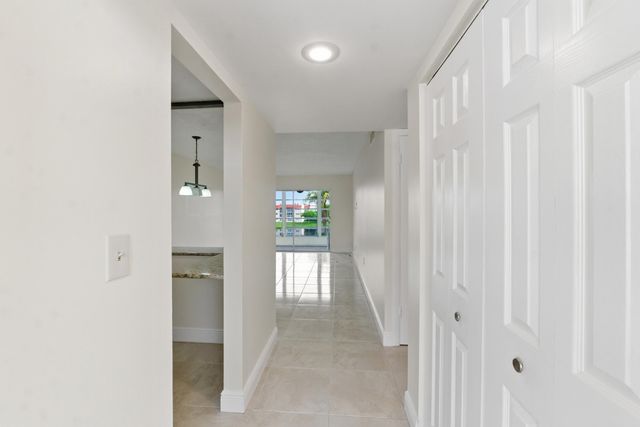 2651 E Sunrise Lakes Drive E 308, Sunrise, FL 33322