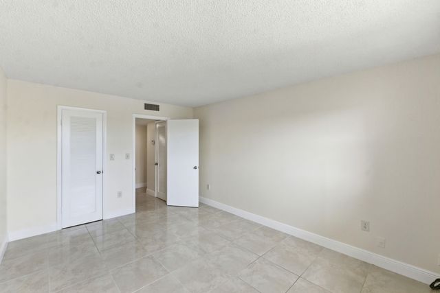 2651 E Sunrise Lakes Drive E 308, Sunrise, FL 33322