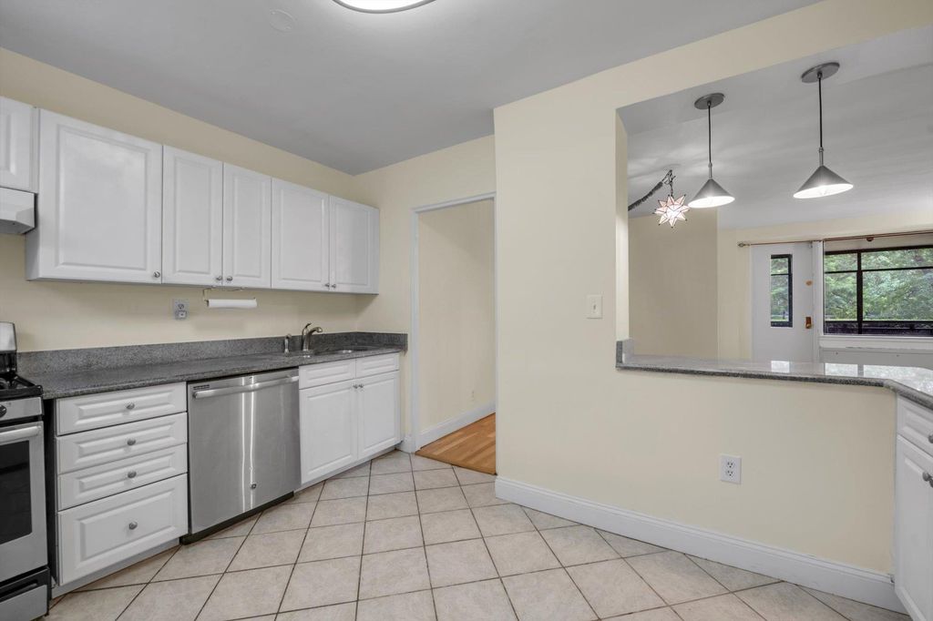 4705 Henry Hudson Parkway W 1J, Bronx, NY 10471