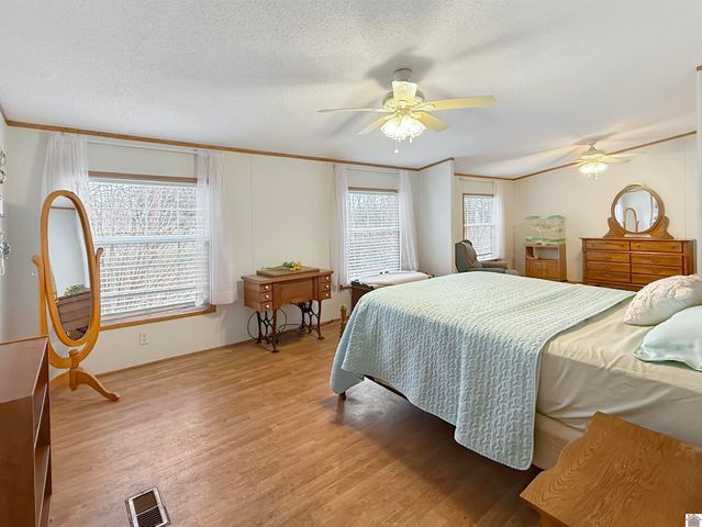 3009 Sid Darnall Rd, Benton, KY 42025