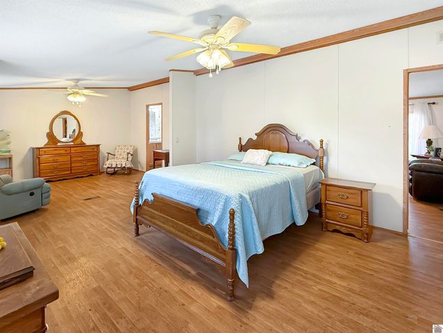 3009 Sid Darnall Rd, Benton, KY 42025