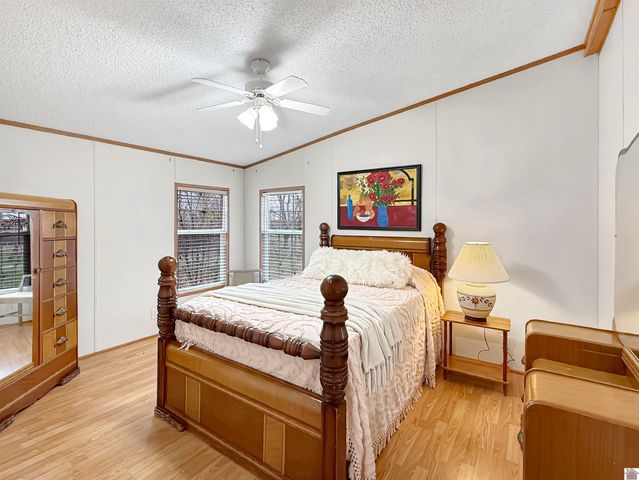 3009 Sid Darnall Rd, Benton, KY 42025