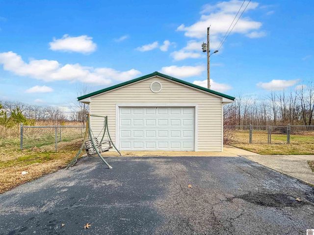 3009 Sid Darnall Rd, Benton, KY 42025
