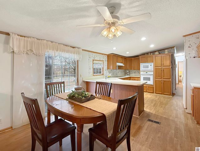 3009 Sid Darnall Rd, Benton, KY 42025