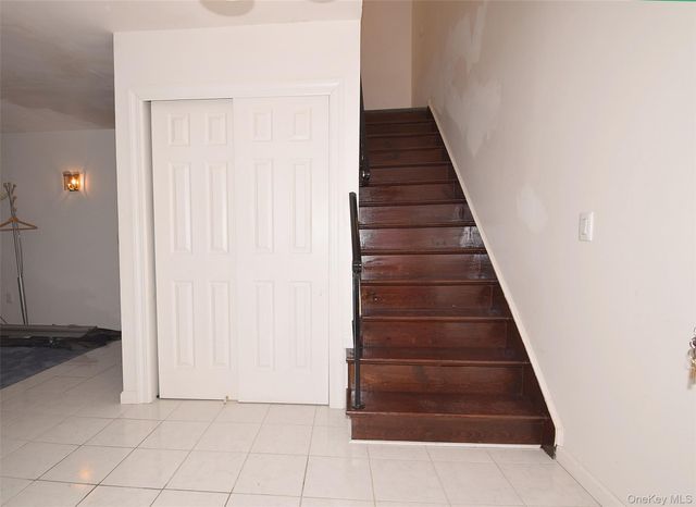 54 Grand Street, Massapequa, NY 11758